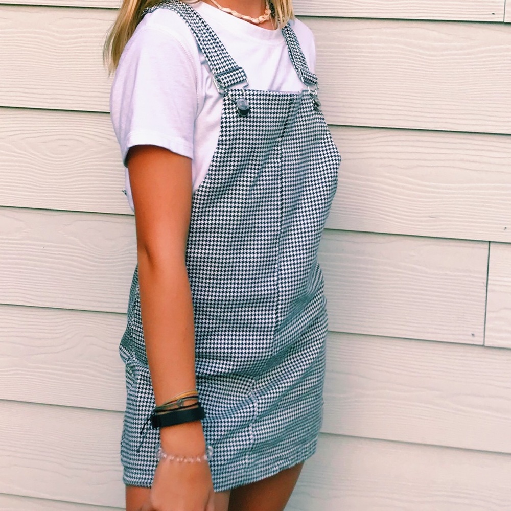 plaid overall skirt 🤍